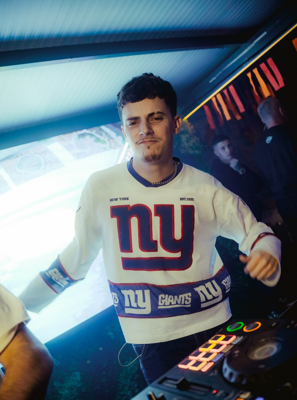 fiesta dj the room